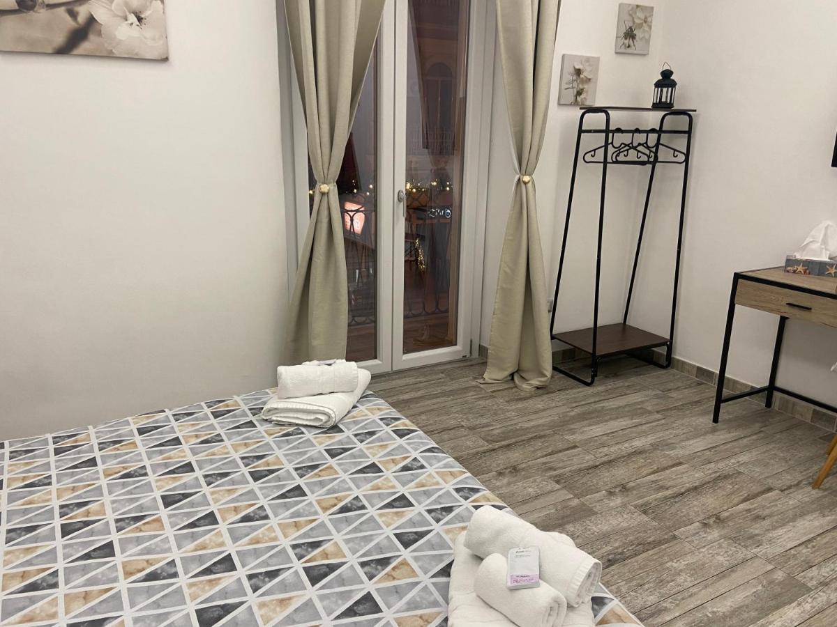 Room27 Taranto Ngoại thất bức ảnh